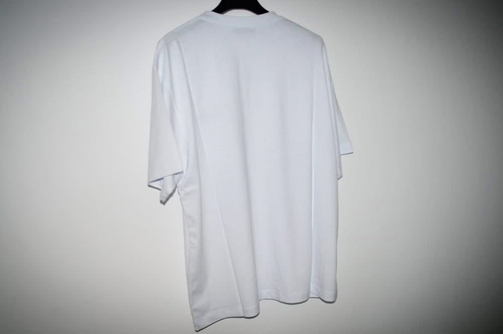 T-shirt  FOURJOSIX con ricamo sul cuore