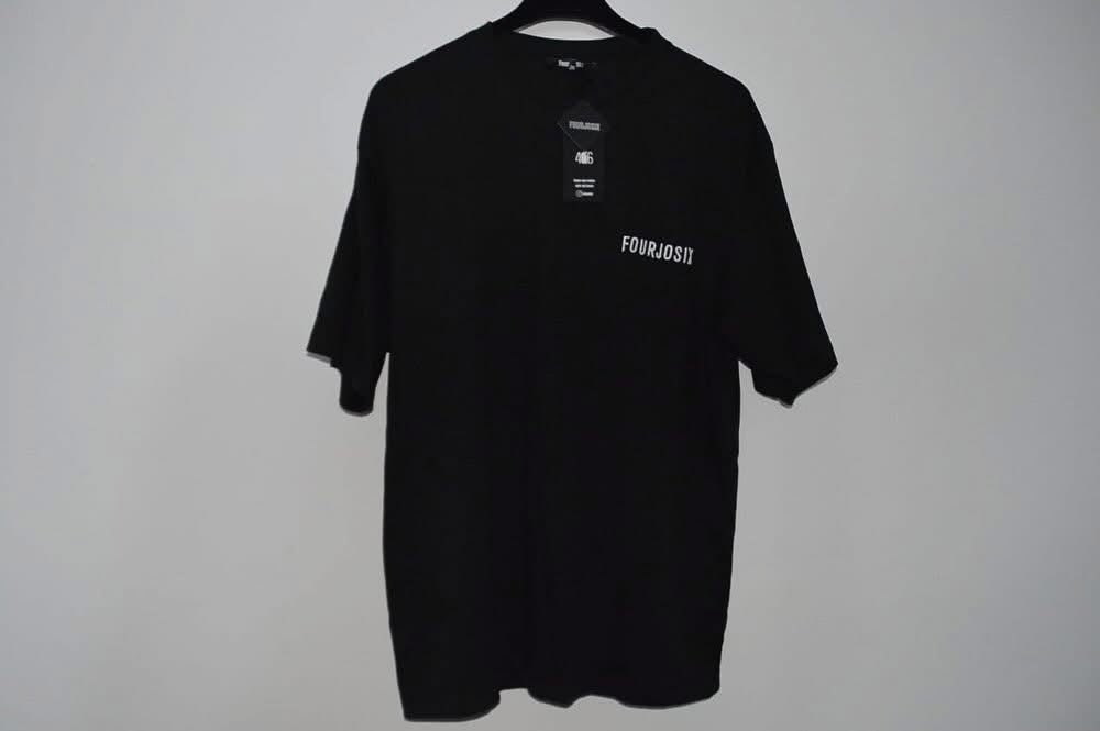 T-shirt  FOURJOSIX con ricamo sul cuore